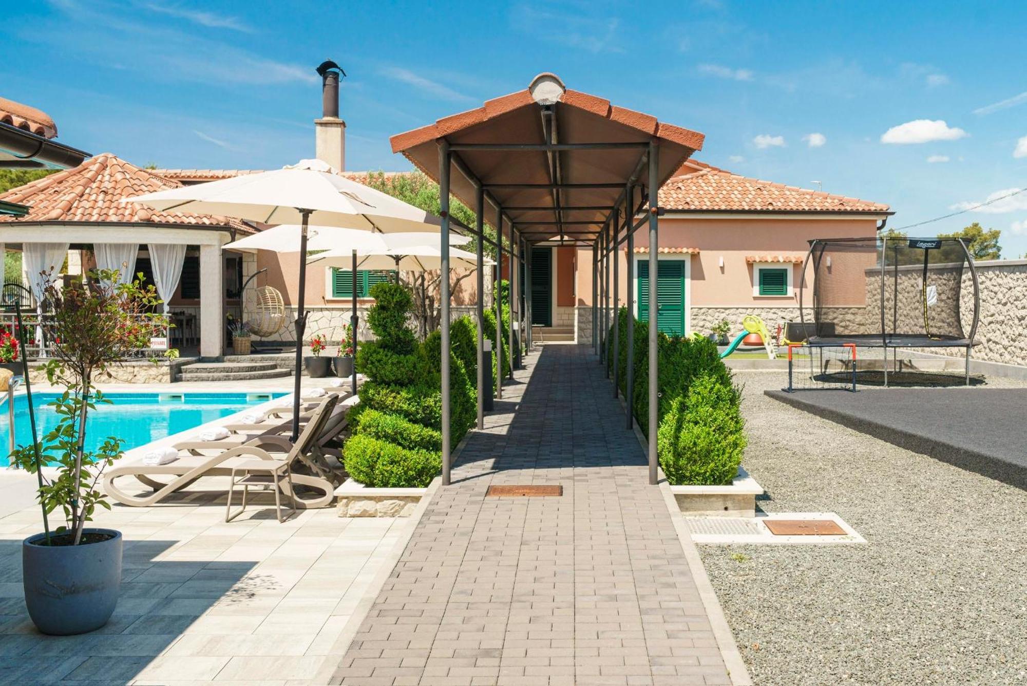 Apartments Antonia Sibenik Exterior photo
